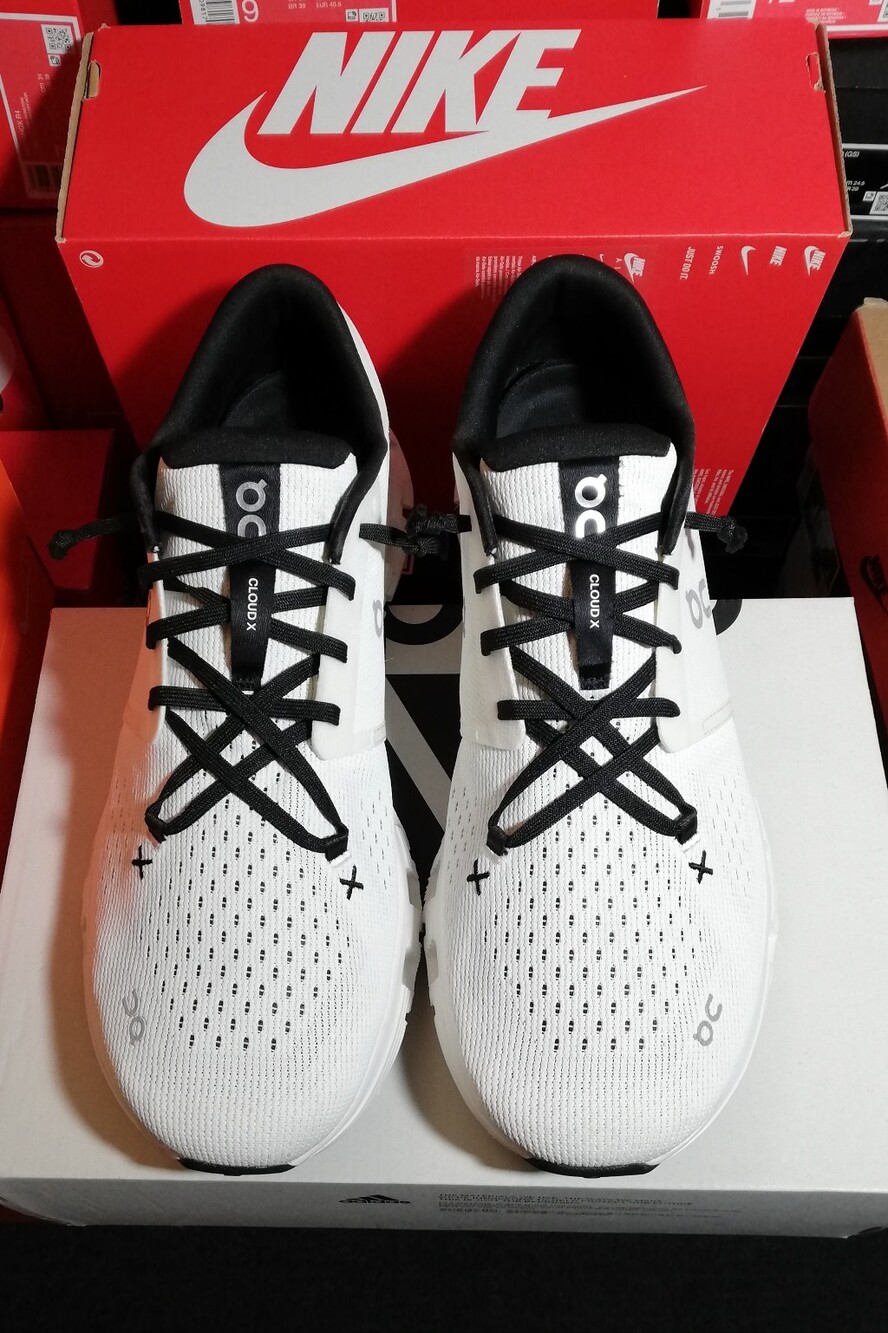 On Cloud X4 Men's Size 13 Great Condition "Used Item No Box" - Picture 8 of 10
